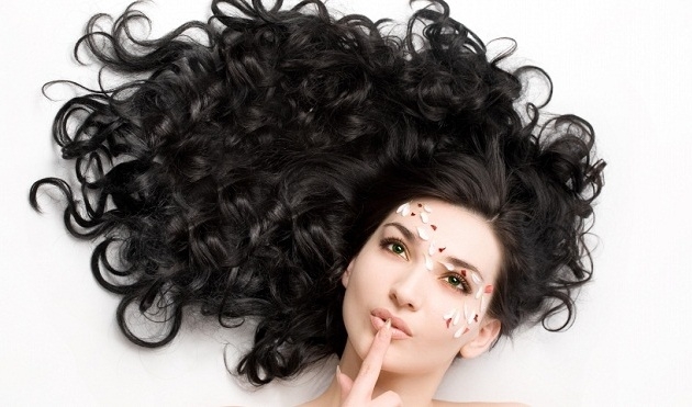 Cuidado de cabello rizado, siente bella mostrando tus rizos    Cuidado de cabello rizado