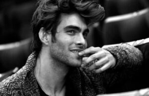 Como saber si le gustas, ¡Lánzate! 11 lenguaje corporal para saber si le gustas